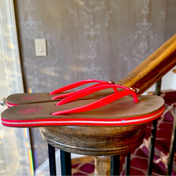 Tory Burch, jelly flip-flops, salmon, collard, good condition, size 8 - Picture 2 of 10